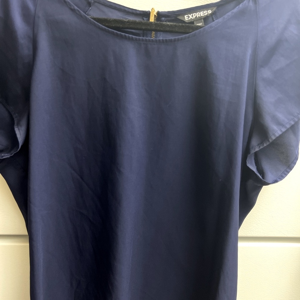 LARGE SILKY EXPRESS TOP